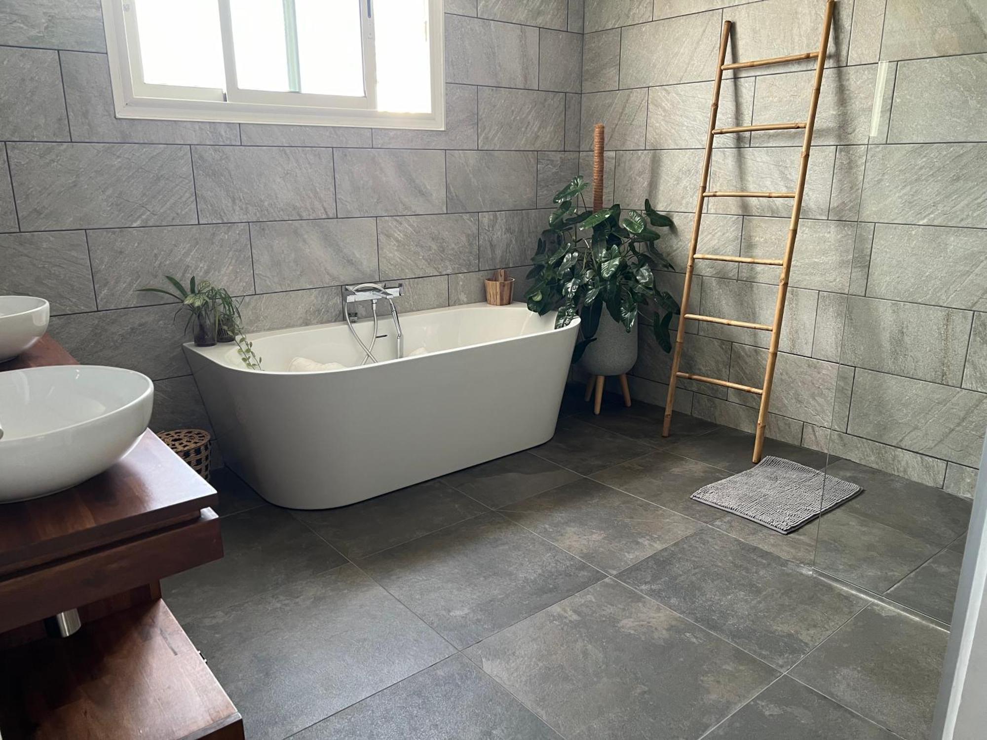 Villa Etang Sale Les Bains Avec Piscine Privee 외부 사진